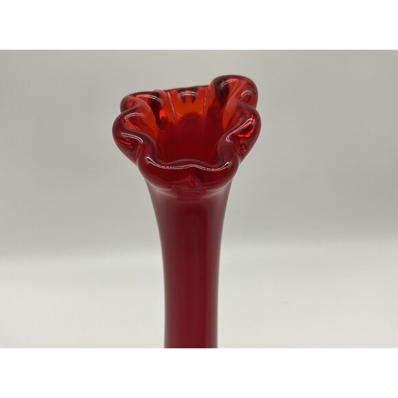 Fenton Red With a Hint of Amberina 10 Inch Cabbage Rose Stretch Bud Vase Vintage - Picture 3 of 11